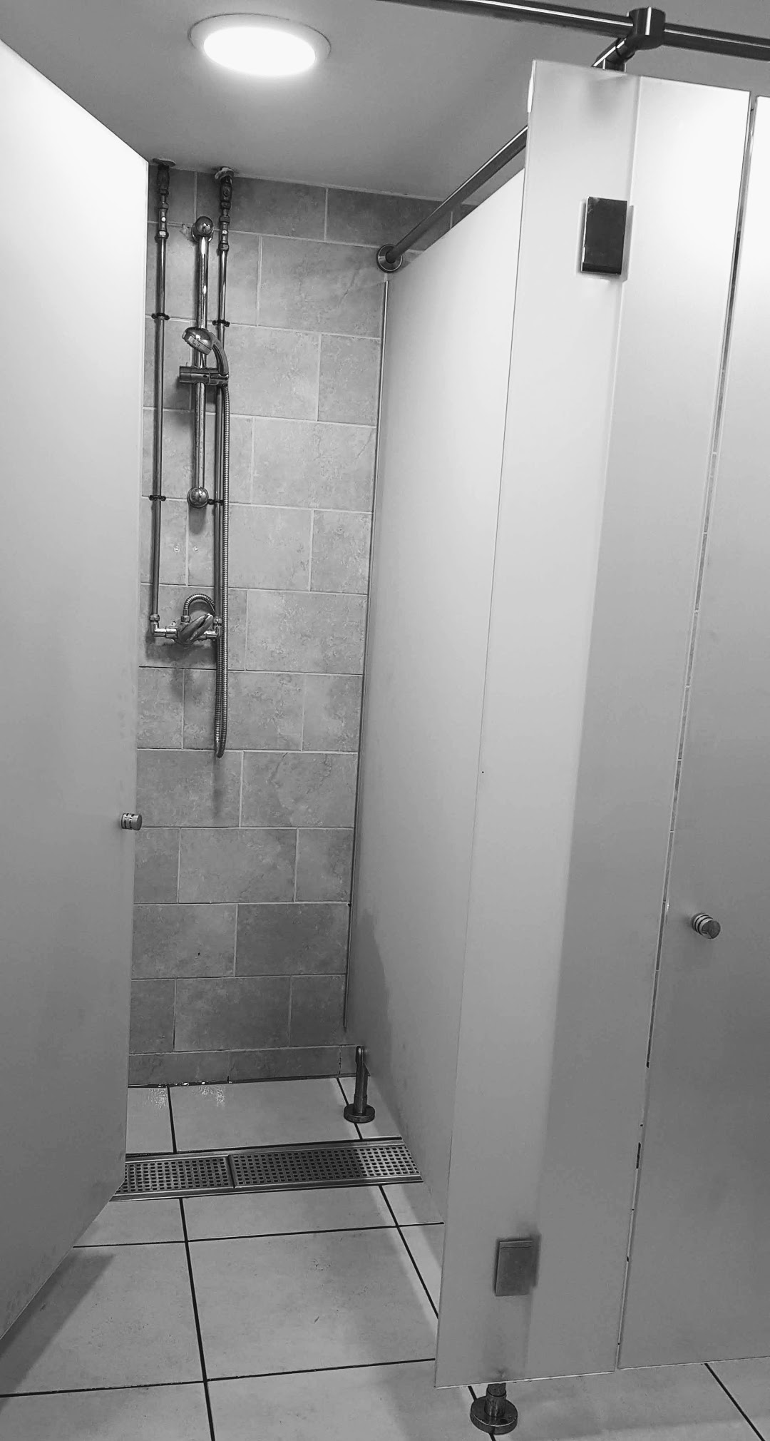 shower glass for commercial projects, changing rooms and spas shower glass for commercial projects, changing rooms and spas